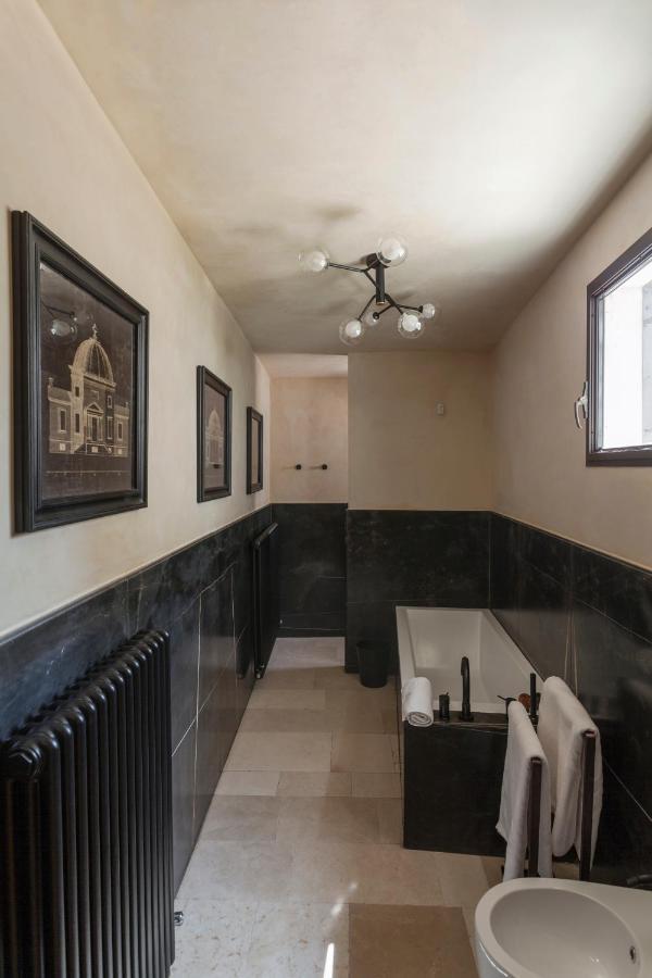 Palazzo Maresgallo Suites & Spa Лече Екстериор снимка