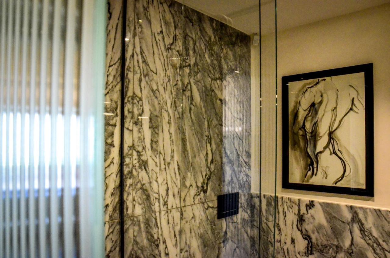 Palazzo Maresgallo Suites & Spa Лече Екстериор снимка