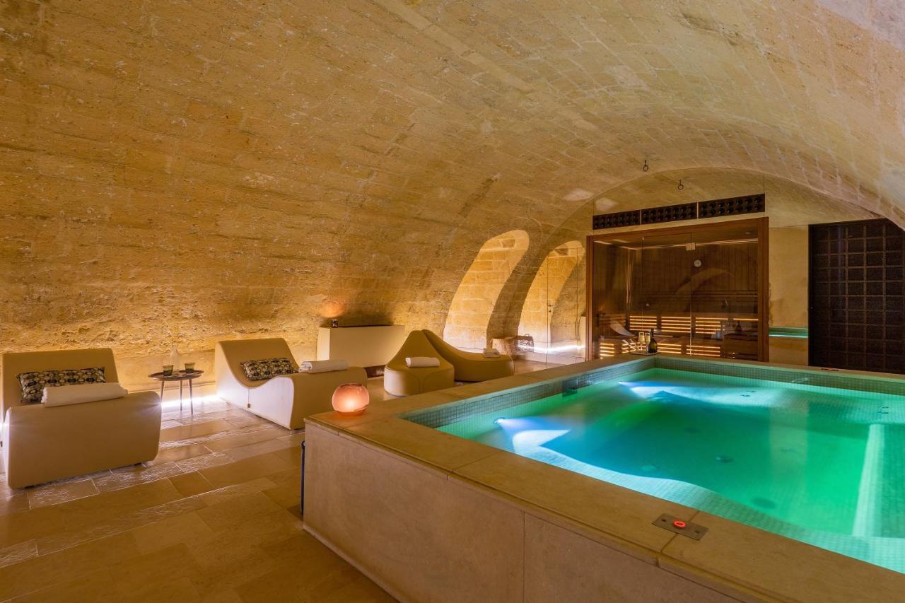 Palazzo Maresgallo Suites & Spa Лече Екстериор снимка