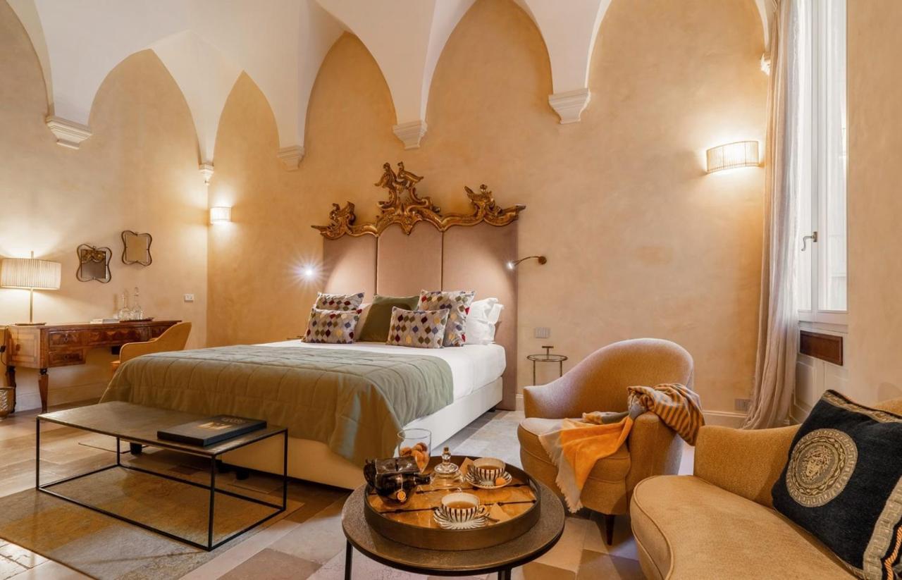 Palazzo Maresgallo Suites & Spa Лече Екстериор снимка